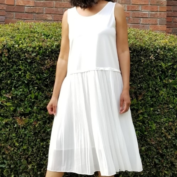 White pleated midi dress - Picture 1 of 1